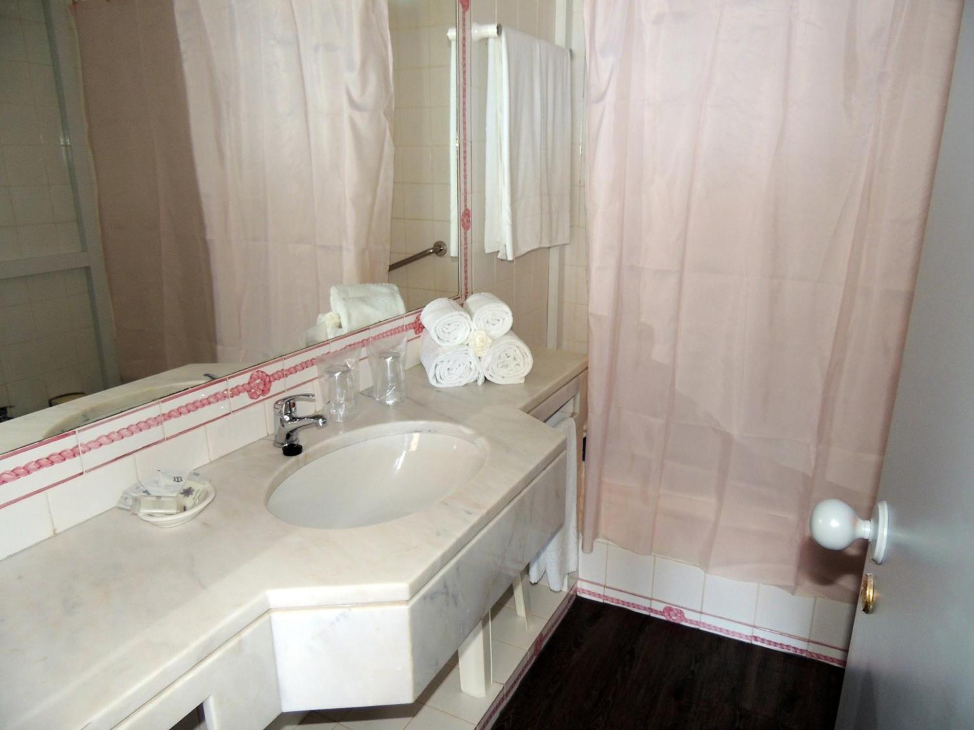 Apartamento de 2 dormitorios con vistas frontales al mar